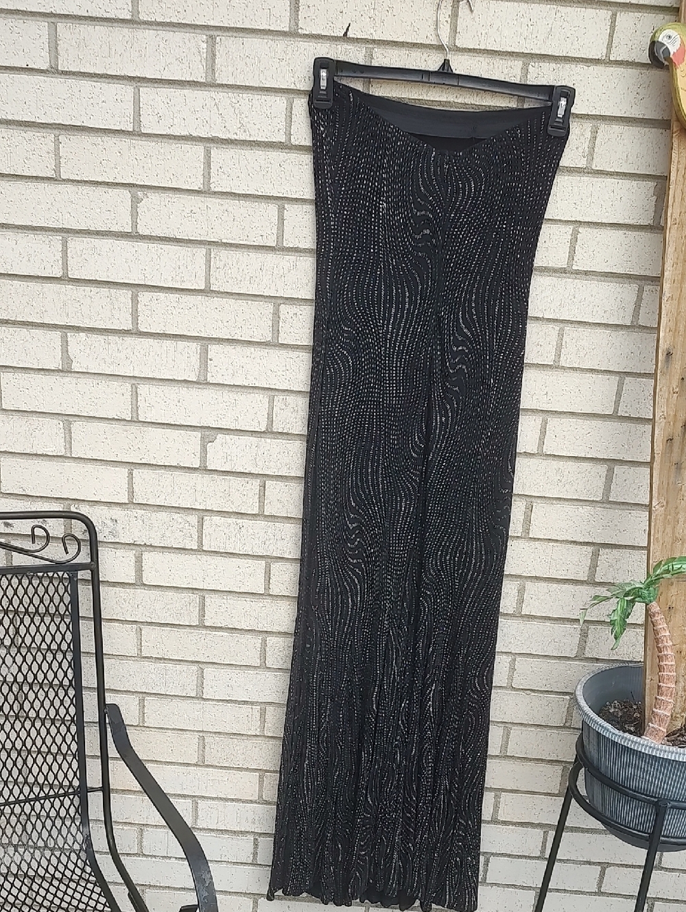 Black/With Silver Beaded- Elegant Evening Gown - Picture 7 of 10
